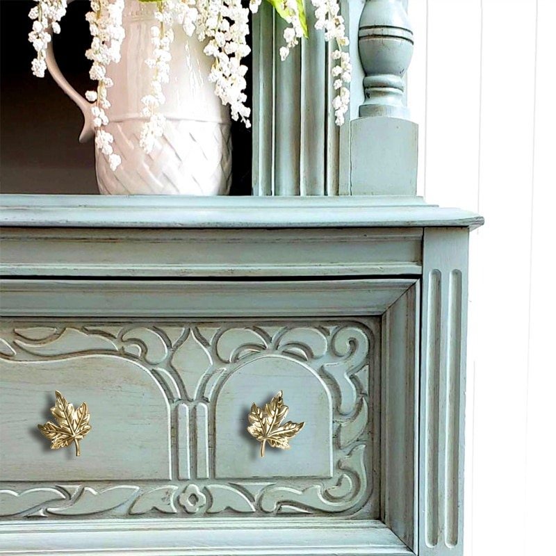 Gold maple leaf cabinet pull/Brass leaf shaped door handle/Autumn leaves drawer knob/Maple leaves/furniture hardware/gold cabinet handle