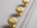 Round antique style gold or silver drawer pull/vintage style door knob/classic door handle for furniture hack/kitchen cabinet improvement