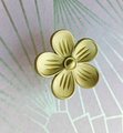 Big gold brass daisy cabinet handle/Brass daisy flower drawer pull/Gold brass flower power door knob/bedroom furniture hardware/70's decor