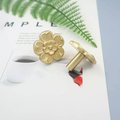 Gold wild rose design cabinet pull/Tudor rose door handle/Shiny brass flower drawer knob/Brass furniture hardware/Gold brass flower handle