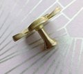 Big gold brass daisy cabinet handle/Brass daisy flower drawer pull/Gold brass flower power door knob/bedroom furniture hardware/70's decor