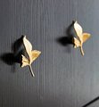 Gold brass leaf sprig cabinet handle/Leaf and stalk shaped drawer pull/Gold brass leaves door knob/brass furniture hardware/Golden leaves
