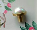 Big faux pearl and gold brass drawer pull/Pearly cabinet handle/white pearl drawer knob/round white pearl door handle/brass and pearl handle