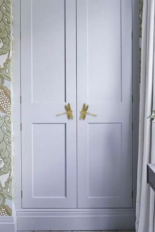 Gold brass dragonfly cabinet pull/Dragonfly drawer knob/Dragonfly drawer handle/brass furniture hardware/Gold cabinet door knob/Brass handle