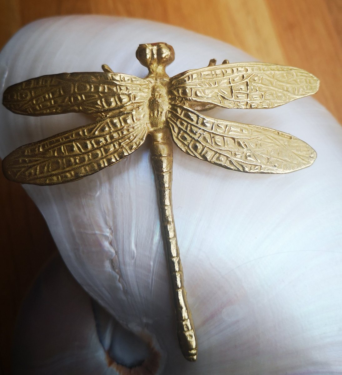 Gold brass dragonfly cabinet pull/Dragonfly drawer knob/Dragonfly drawer handle/brass furniture hardware/Gold cabinet door knob/Brass handle