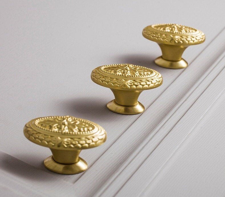Antique Baroque style drawer knob/Brass oval cabinet pull/gold or silver Regency style door handle/gold Furniture hardware/rocco drawer pull