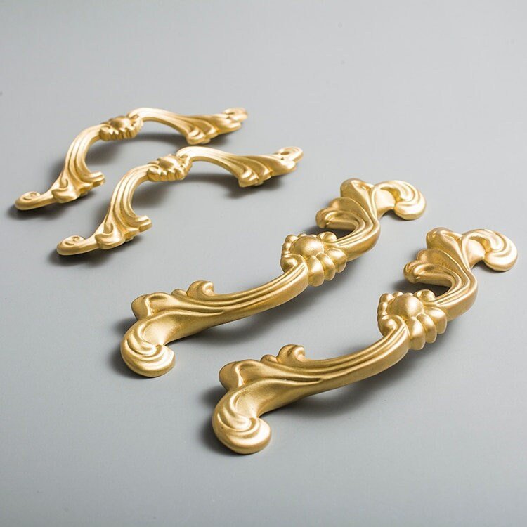 Gold baroque style solid brass cabinet pull/Antique French style drawer handle/brass furniture hardware/Gold Rocco style door handle
