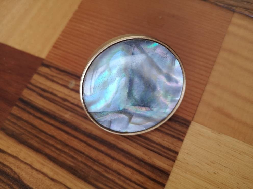 Round pale blue Abalone shell and brass drawer pull/Iridescent blue mother of pearl door handle/Brass round light blue pearl cabinet handle