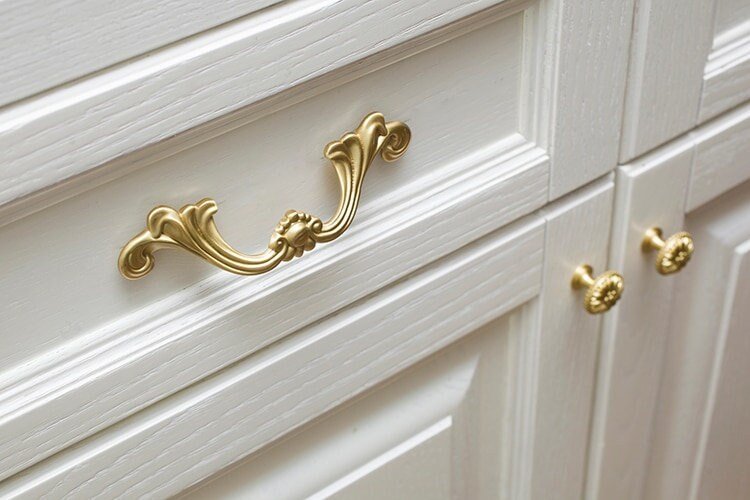 Gold baroque style solid brass cabinet pull/Antique French style drawer handle/brass furniture hardware/Gold Rocco style door handle