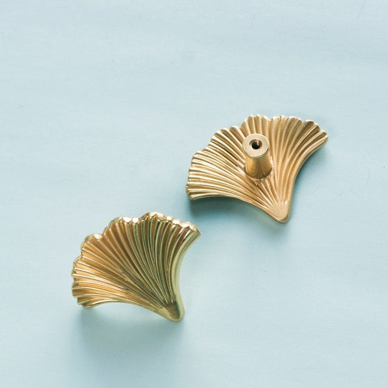 Gold ginkgo leaf shaped cabinet pull/solid brass leaf door handle/Gingko drawer knob/Golden leaves drawer pull/brass furniture hardware