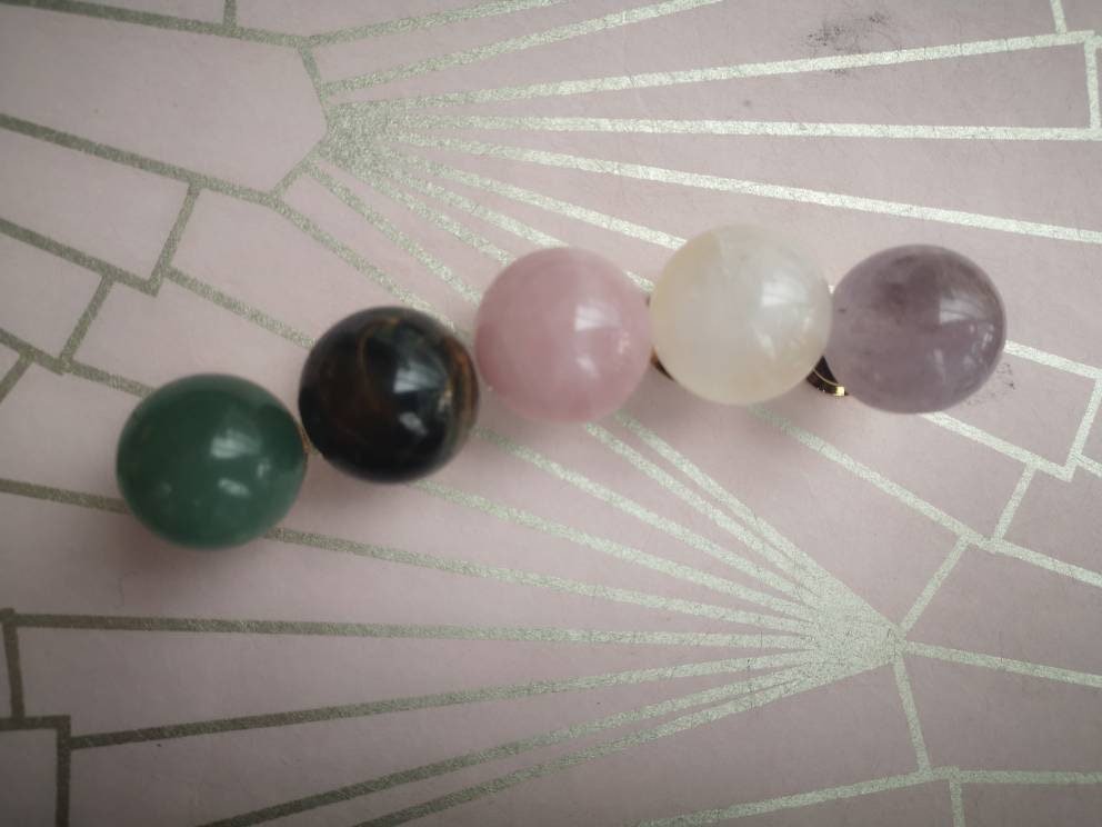 Semi precious stone ball drawer knob/Crystal drawer pull/Round gemstone cabinet handle/Amethyst door knob/Quartz crystal handle/Jade handle