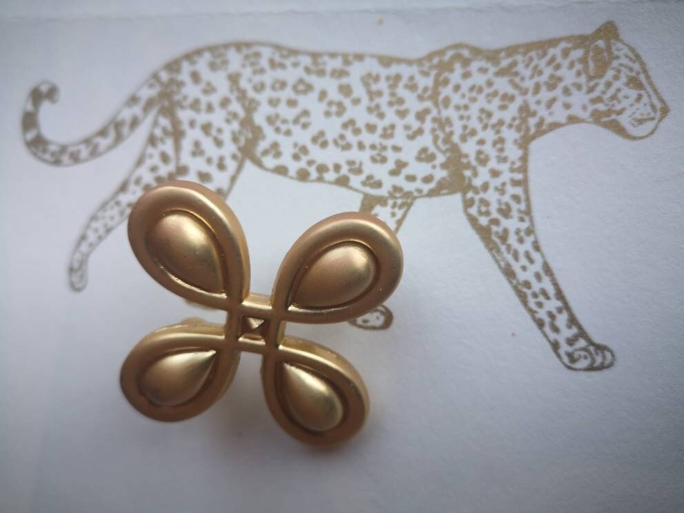 Solid gold brass knob with a Celtic cross four leaf clover design Cabinet Pulls Door Handle Knob Furniture hardware drawer pull upcycling