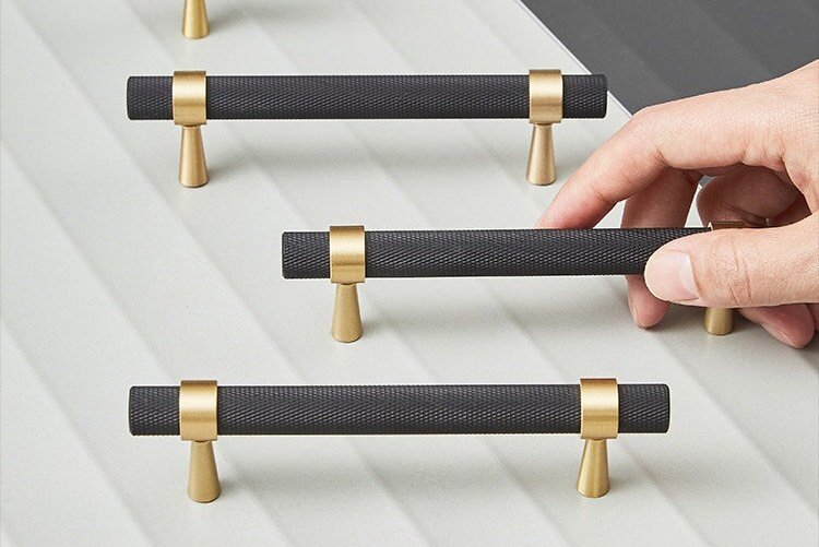 Black and gold knurled cabinet bar handle/textured brass drawer pull/ kitchen cabinet handle/modern furniture hardware/cabinet door handle