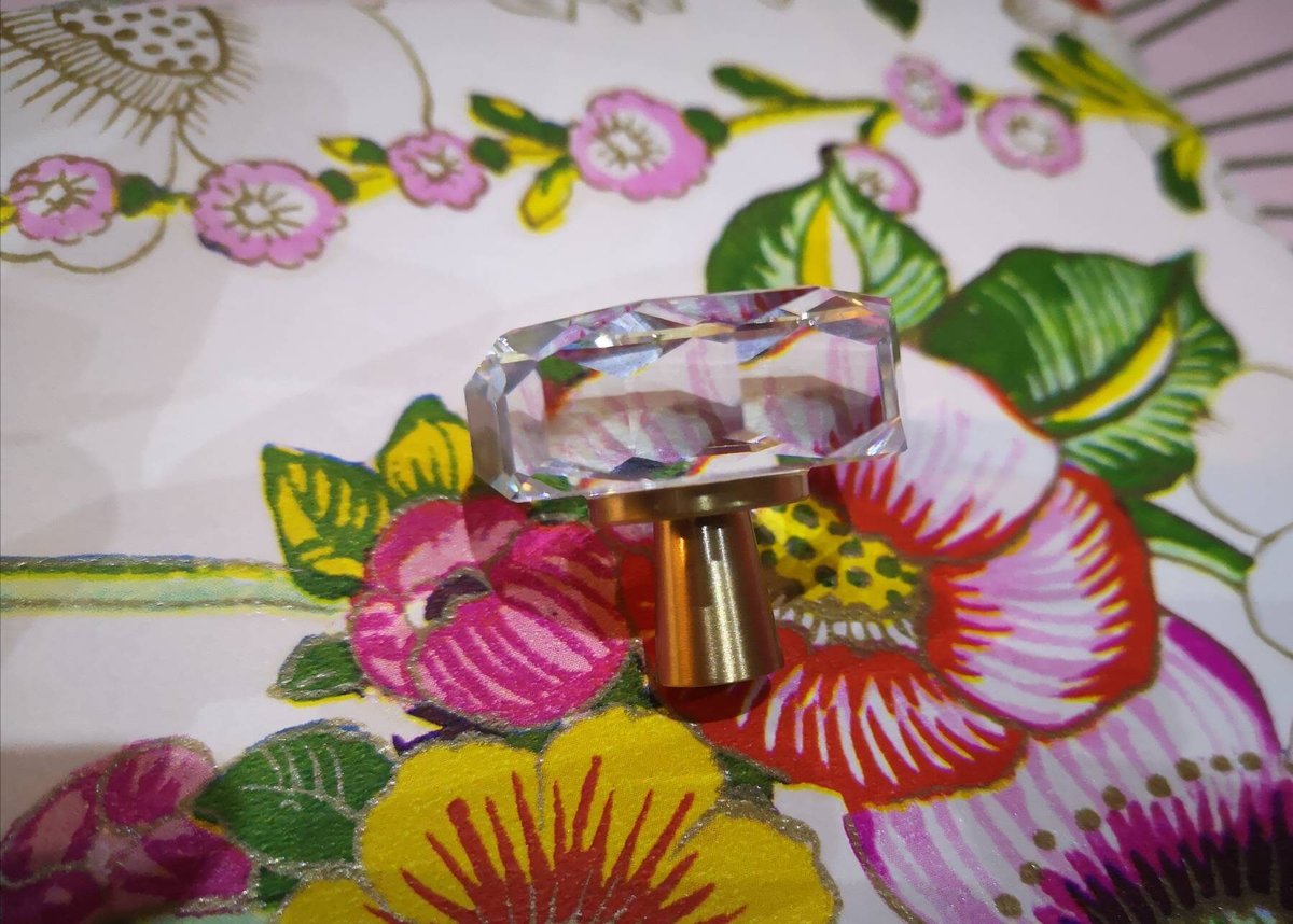 Round geometric cut clear Crystal Cabinet Pull with gold brass Door Handle Knob drawer pull furniture hardware upcycling renovation sparkly