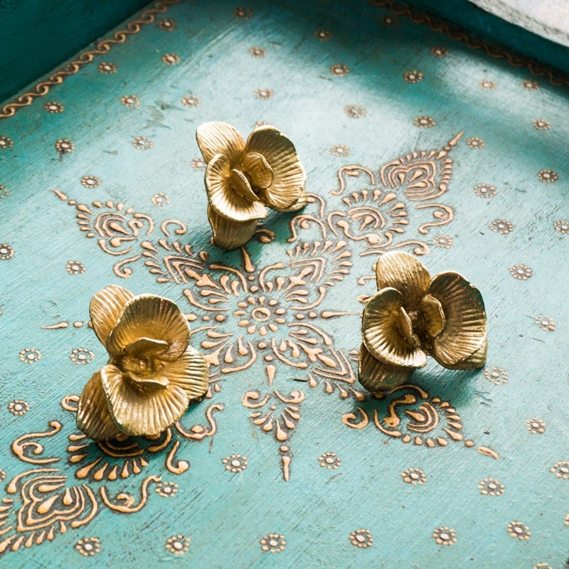 Gold Phalenopsis Orchid Cabinet Pull/Orchid Door Handle/Flower Drawer Knob/Brass Drawer Pull/Furniture Hardware/Tropical Decor/Drawer Handle
