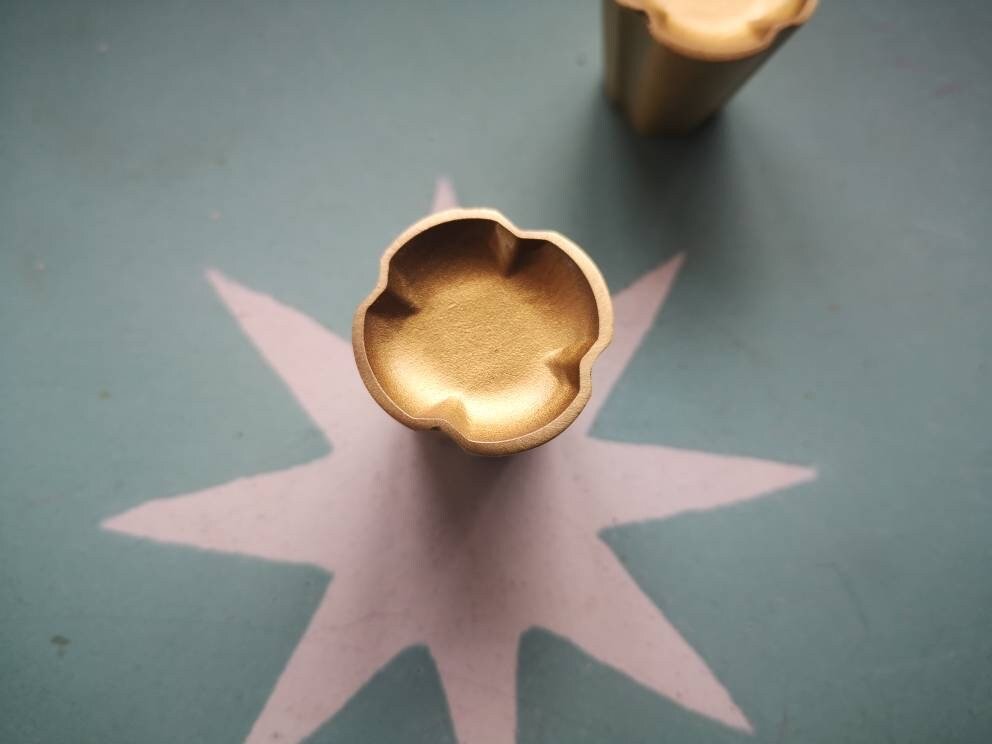 Clover pattern cabinet pull/Gold brass cone shaped drawer knob/Clover shaped door handle/Small brass drawer handle/Brass furniture hardware