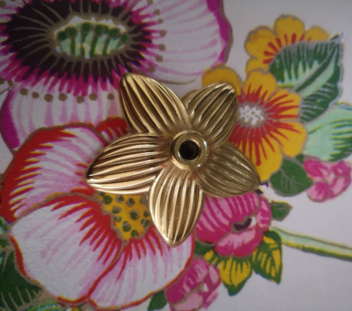 Gold brass star shaped flower cabinet pull/Jasmine flower drawer pull/Gold flower drawer Knob/Brass flower door knob/gold furniture hardware