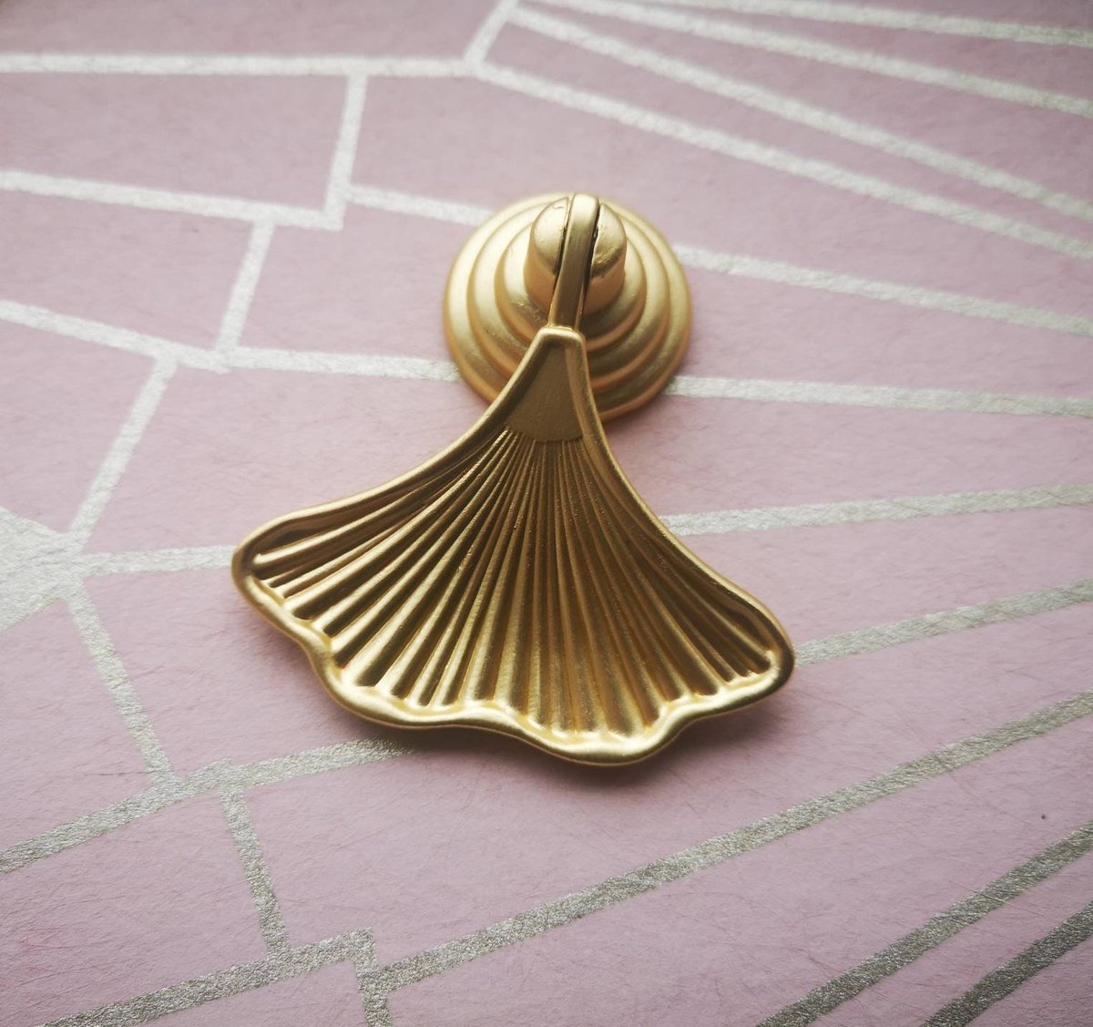 Golden ginkgo drop leaf drawer handle/leaf shaped cabinet pull/gold leaf drawer pull/gold furniture hardware/gold cabinet door handle