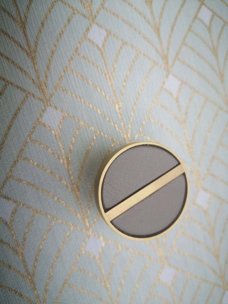 Neutral colour leather insert split circle design cabinet handle/leather door handle/geometric drawer pull/gold furniture hardware/door knob