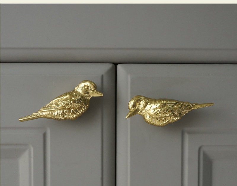 Solid Brass Kingfisher Cabinet Pull/Gold Bird shaped Door Handle/Detailed Bird Design Drawer Pull/Unique Brass Furniture Hardware