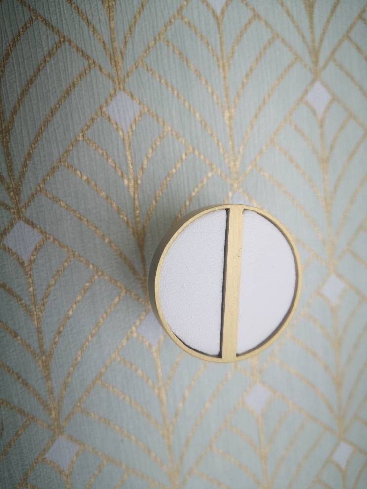 Neutral colour leather insert split circle design cabinet handle/leather door handle/geometric drawer pull/gold furniture hardware/door knob