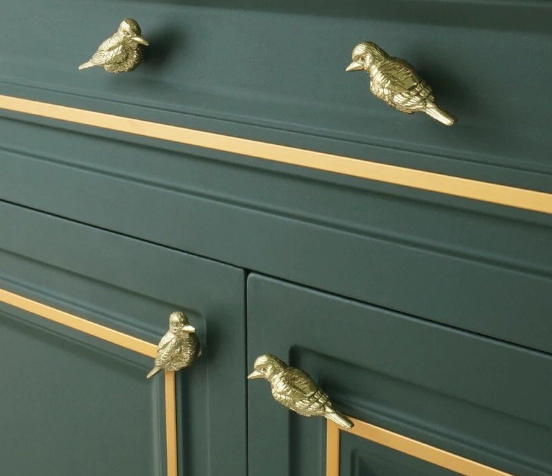 Solid Brass Kingfisher Cabinet Pull/Gold Bird shaped Door Handle/Detailed Bird Design Drawer Pull/Unique Brass Furniture Hardware