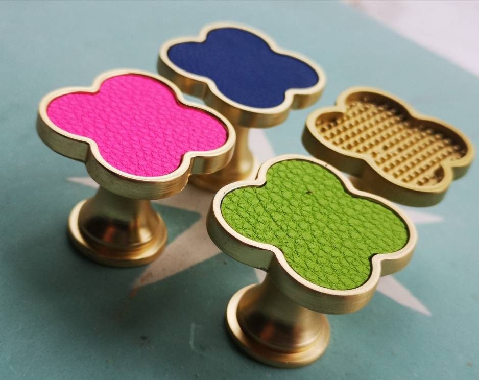 Brightly coloured leather and gold clover shaped cabinet pull/Neon pink or green clover shaped drawer knob/Gold metal leather door handle