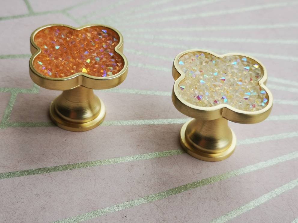 Glittery rainbow aura quartz crystal and gold clover shaped cabinet pull/Gemstone door handle/Clover shaped drawer handle/crystal hardware
