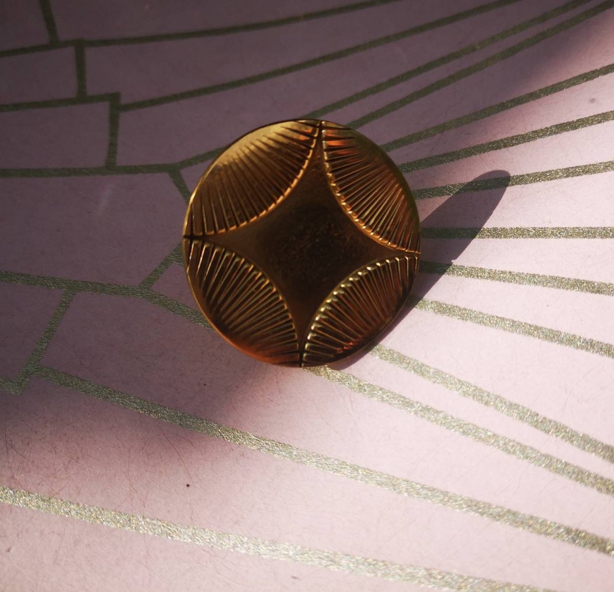 Gold geometric art deco door knob/round gold retro cabinet pull/vintage brass door handle/mid century modern drawer handle/button door knob