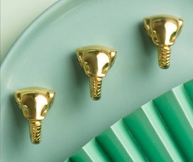 Shiny gold elephant head shaped cabinet pull/Gold brass elephant design drawer handle/Elephant door knob/Brass hardware/Elephant door pull