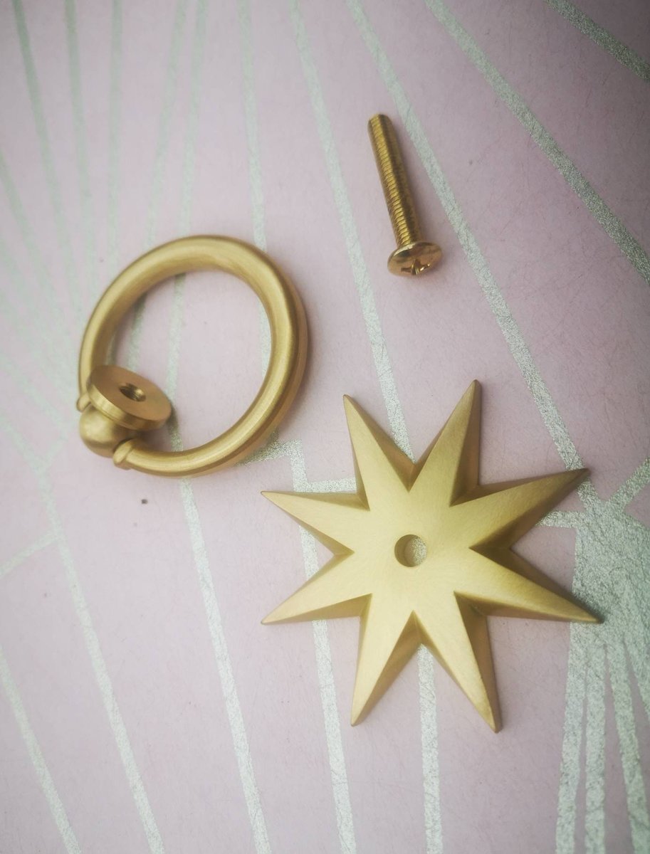 Gold star shaped ring pull handle/gold star backplate door handle/brass star cabinet pull/gold ring drawer pull/gold furniture hardware