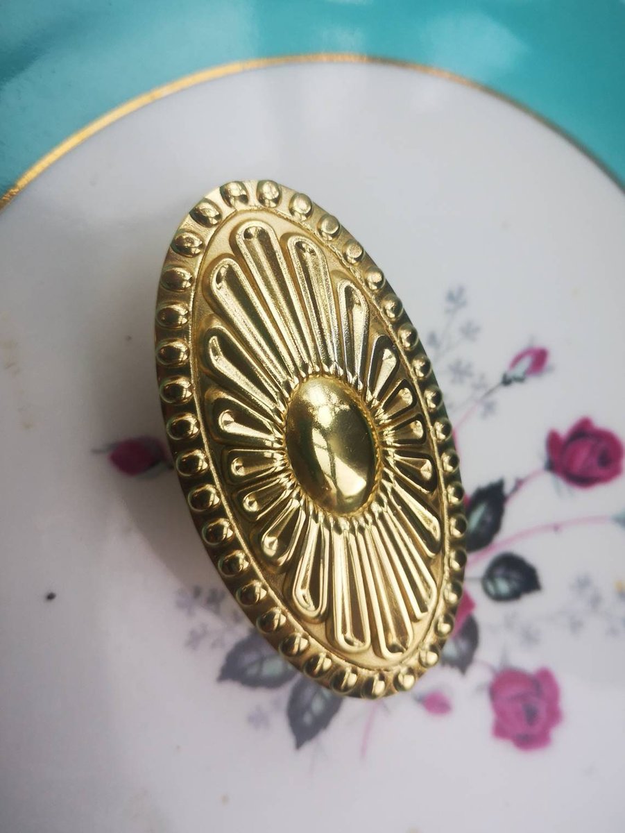 Gold ornate design cabinet handle/Solid brass oval drawer pull/Victorian style oval door handle/Antique style door knob/Gold brass hardware