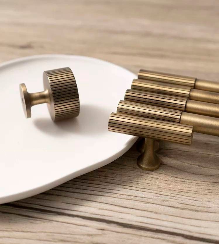 Bronze handle/bar handle with a line pattern/metal cabinet handle/home improvement hardware/kitchen cabinet handle/aged brass door handle