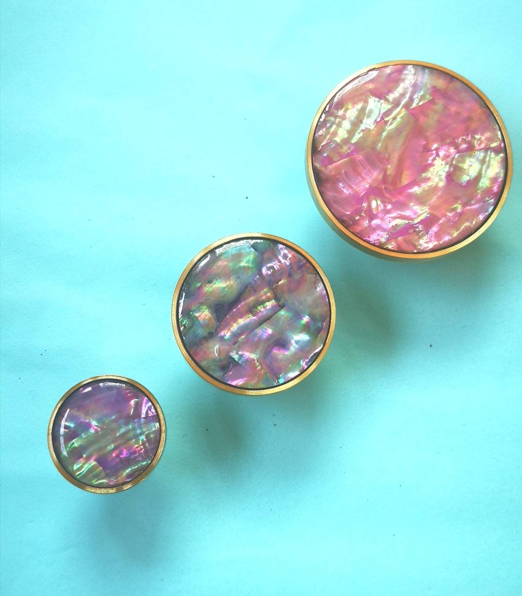Pink mother of pearl drawer pull/liliac pearl and gold brass cabinet handle/round shell drawer knob/nursery decor/pink furniture hardware