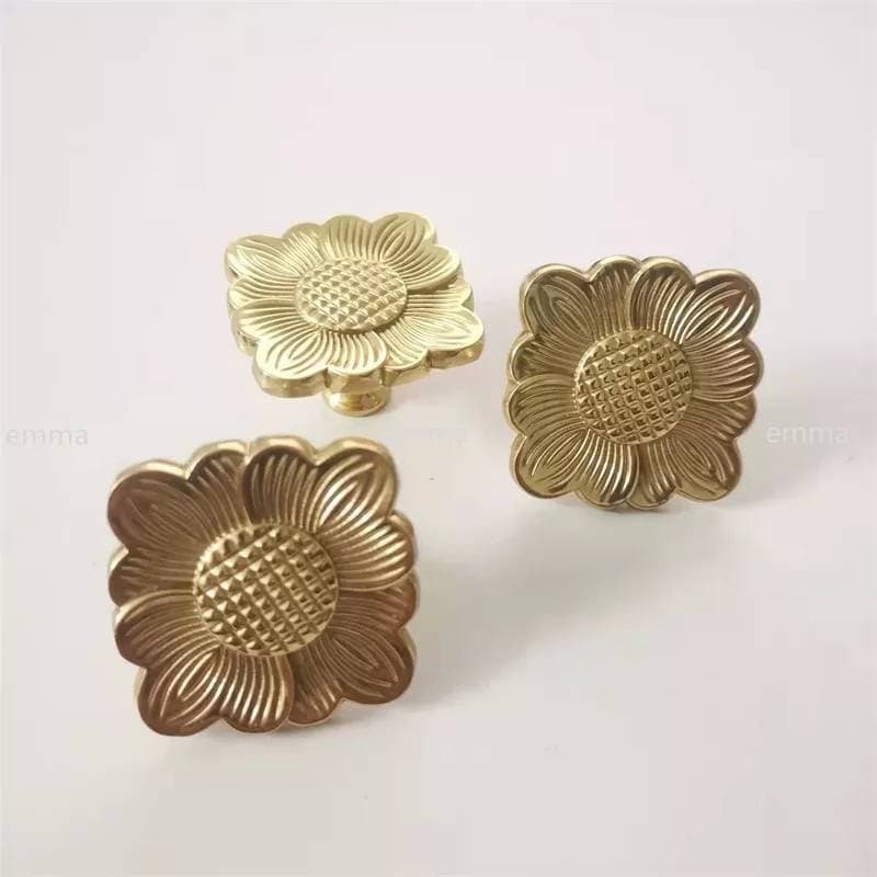 Arts and crafts style sun flower drawer handle/Gold sun flower cabinet handle/Arts and crafts style door knob/Gold brass furniture hardware