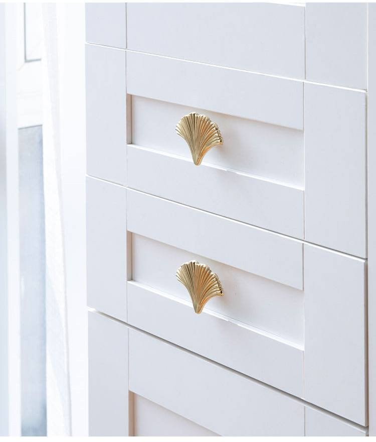 Gold ginkgo leaf shaped cabinet pull/solid brass leaf door handle/Gingko drawer knob/Golden leaves drawer pull/brass furniture hardware