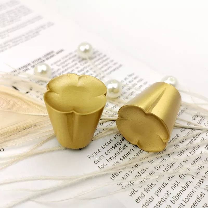 Clover pattern cabinet pull/Gold brass cone shaped drawer knob/Clover shaped door handle/Small brass drawer handle/Brass furniture hardware