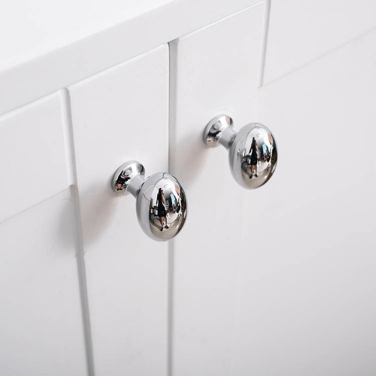 Silver or Gold classic oval shaped drawer knobs/Shiny gold or silver cabinet pull/shiny brass furniture hardware/vintage style door handle