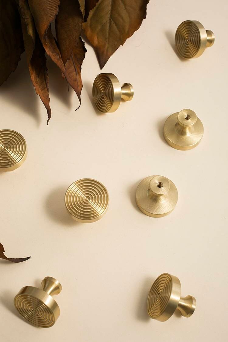 Chunky matte gold brass echo pattern drawer handle/brass furniture hardware/Mid century modern drawer knob/Gold brass retro cabinet pull