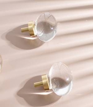 Mid century modern clear crystal cabinet pull/Transparent  oval shaped door knob/crystal furniture hardware/vintage style egg shaped handle