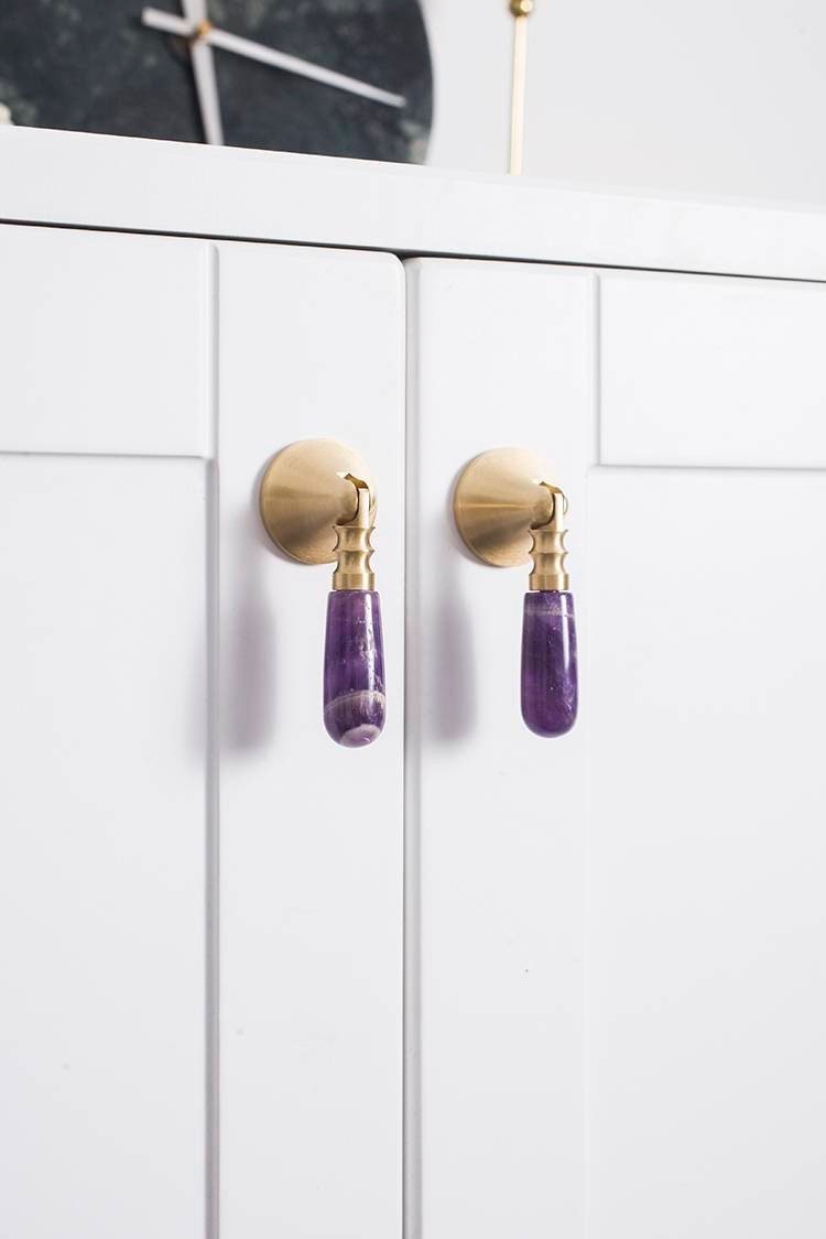 Crystal and brass drop handle/Gemstone drop drawer pull/Semi precious stone drop cabinet pull/Crystal furniture hardware/Amethyst door knob