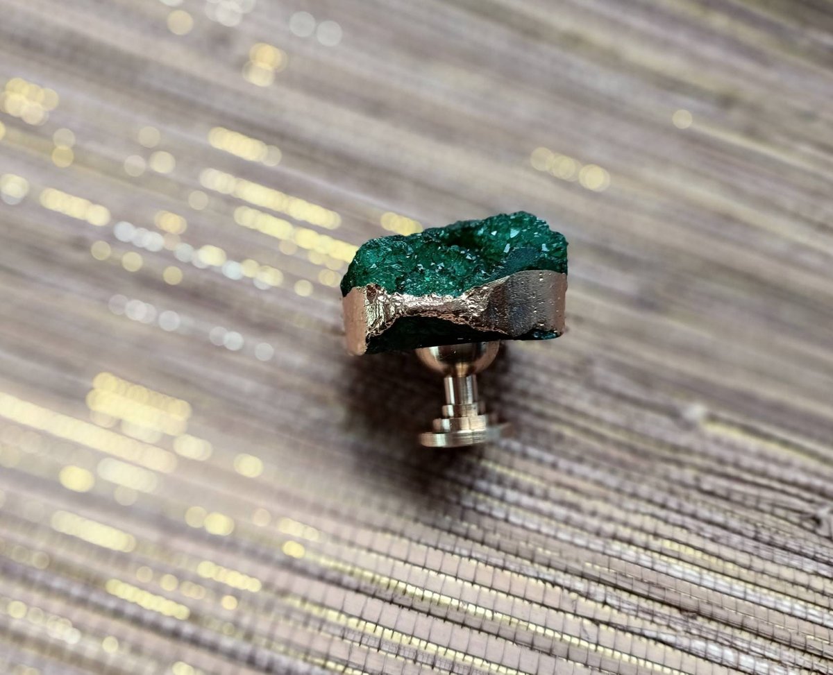 Green or white quartz crystal geode and brass cabinet handle/gemstone drawer handle/crystal door handle/raw semi precious stone door knob