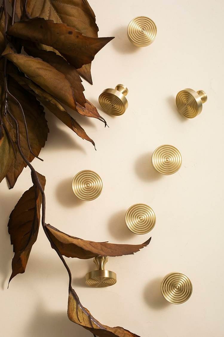 Chunky matte gold brass echo pattern drawer handle/brass furniture hardware/Mid century modern drawer knob/Gold brass retro cabinet pull