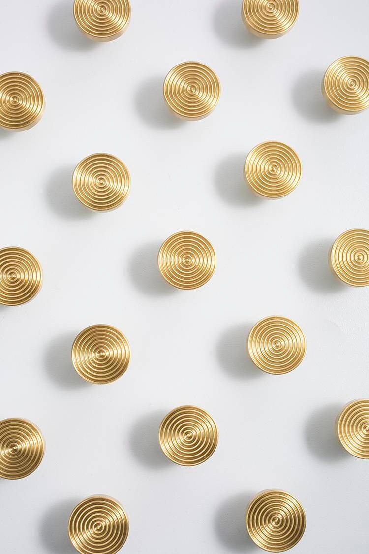 Chunky matte gold brass echo pattern drawer handle/brass furniture hardware/Mid century modern drawer knob/Gold brass retro cabinet pull