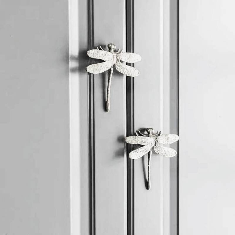 Silver dragonfly cabinet pull/Dragon fly drawer knob/Silver Dragonfly drawer handle/silver furniture hardware/silver dragonflies door knob