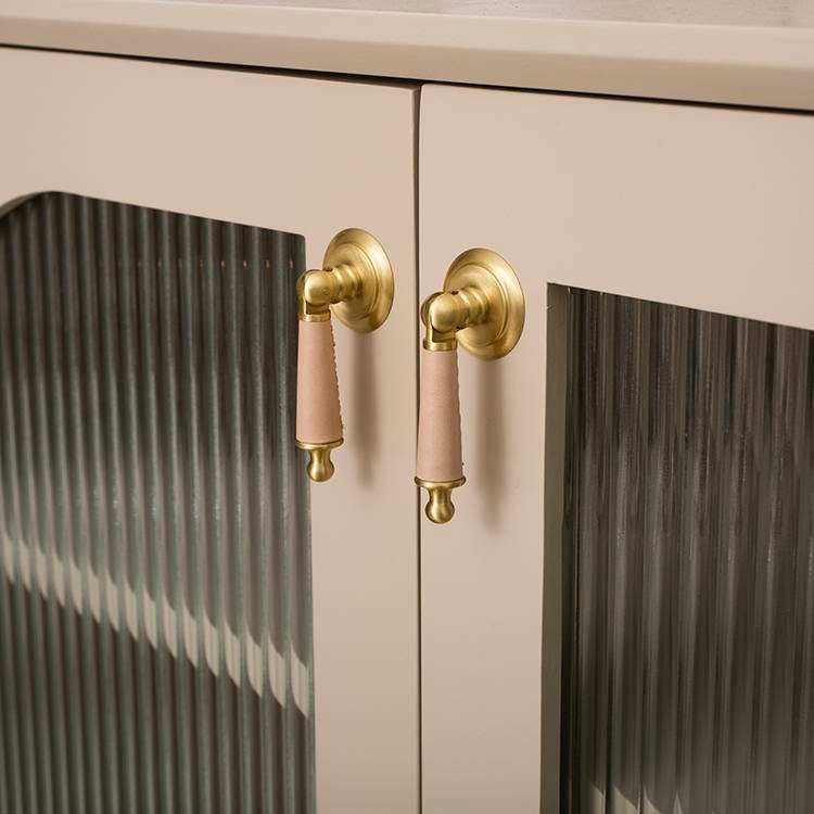 Pastel colour leather and brass drop drawer handle/Light coloured leather and gold drop cabinet pull/Brass drop handle wrapped in leather