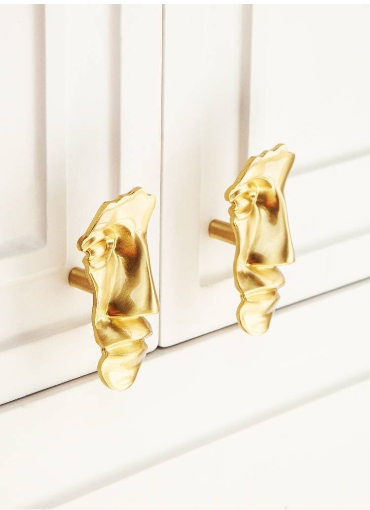 Gold brass face shaped sculpture cabinet handle/Gold abstract art door handle/Unique statue face drawer handle/unusual furniture hardware