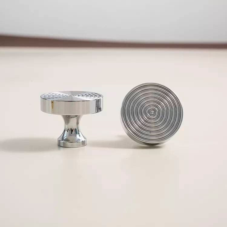 Chunky shiny silver echo pattern drawer handle/silver furniture hardware/Mid century modern drawer knob/silver retro style cabinet pull