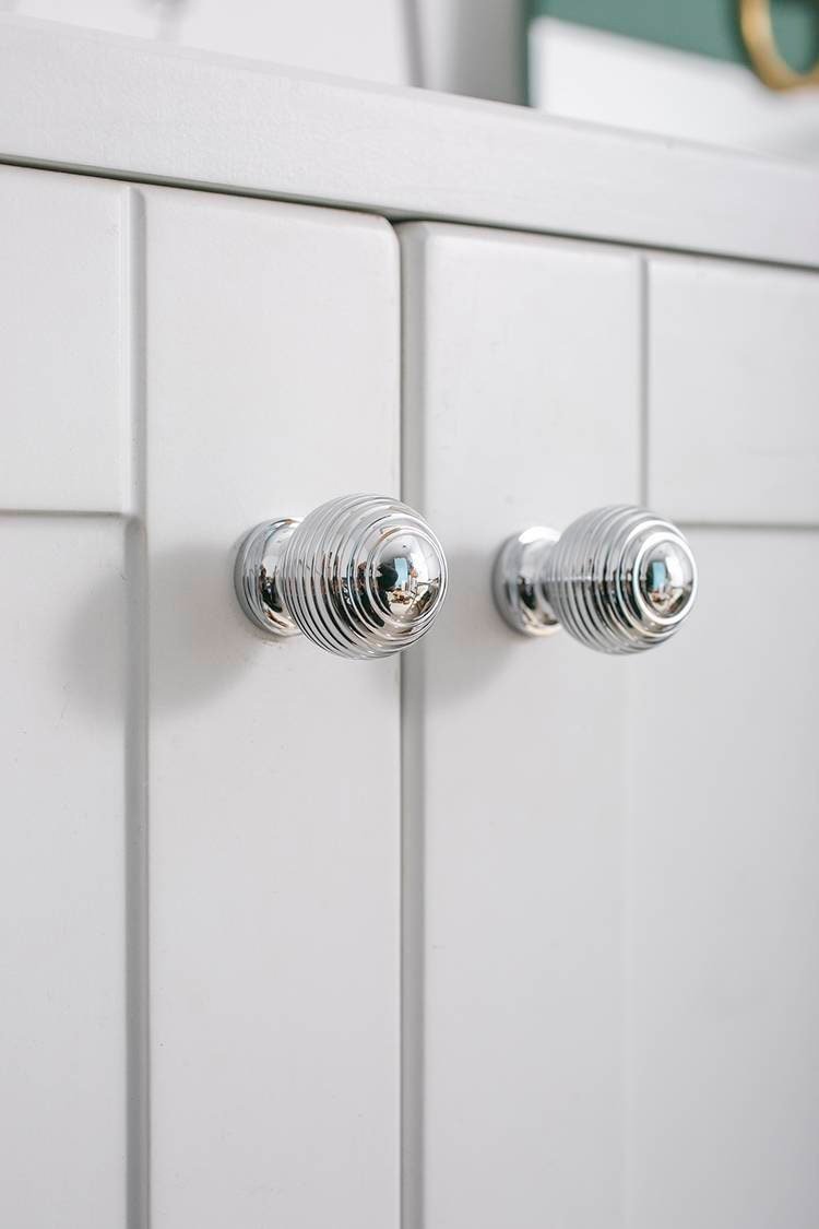 Silver ball finial cabinet bar handle/Unusual silver ball design cabinet drawer pull/silver furniture hardware/kitchen renovation door knob
