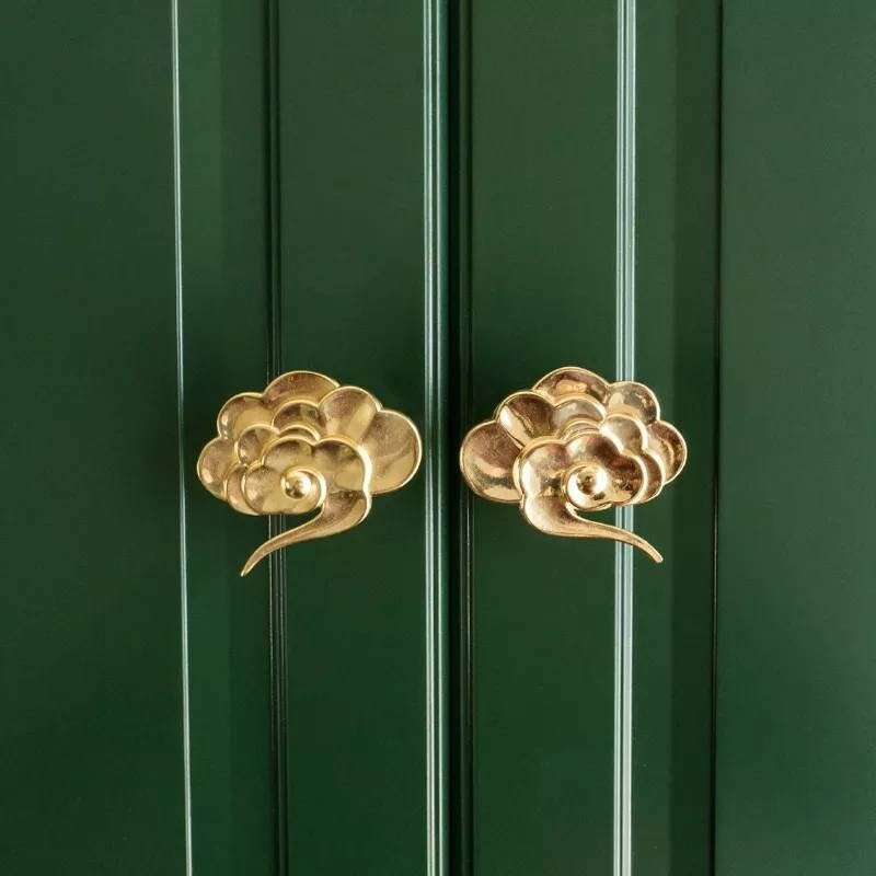Shiny Golden floating cloud shaped door handles in left or right facing design solid brass Cabinet Pull Knob furniture hardware upcycling